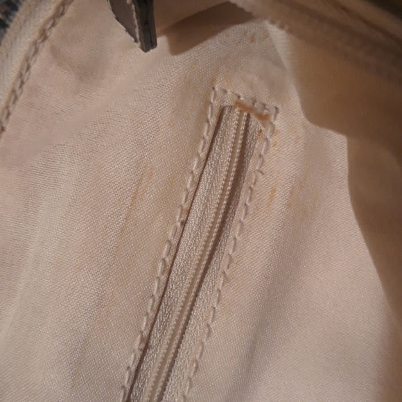 BOGO Vintage Vegan Leather Shoulder Bag - Picture 5 of 6